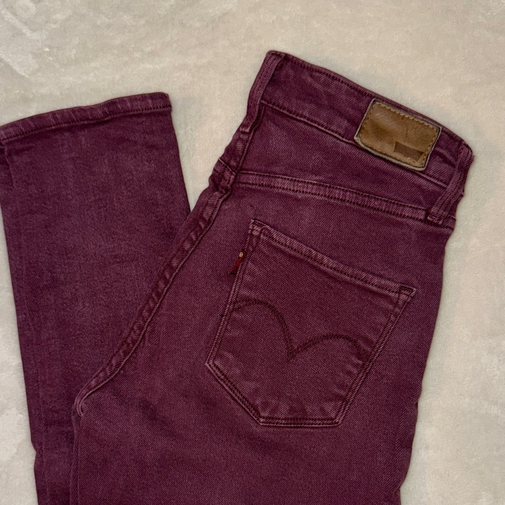 Women's Maroon Levi Jeans